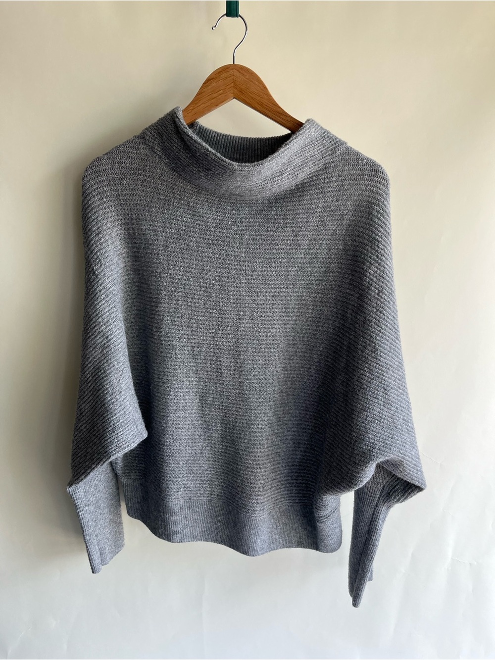 Simply Vera Vera Wang Sweater Dolman Mick Turtleneck Sz XL Women’s Gray EUC